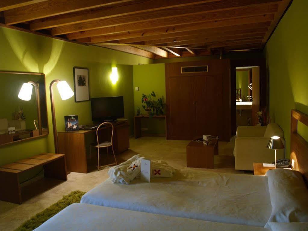 Hotel 4 Estrellas Conventual De Alcantara מראה חיצוני תמונה